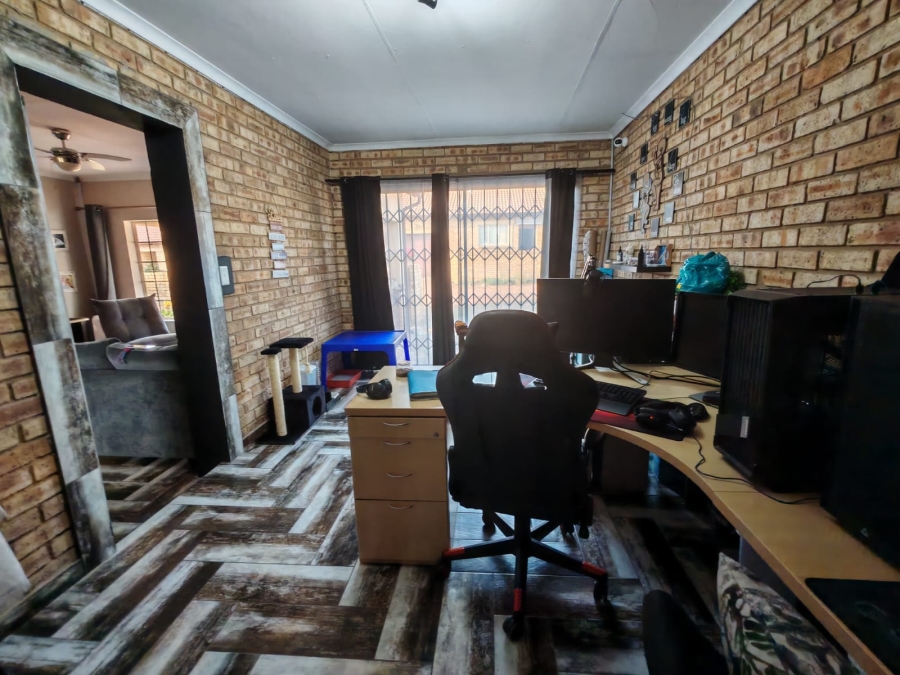 2 Bedroom Property for Sale in Sasolburg Ext 11 Free State